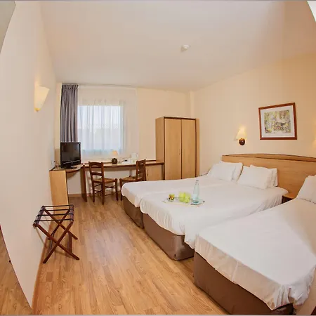 Hotel Yit Ciudad De 3*