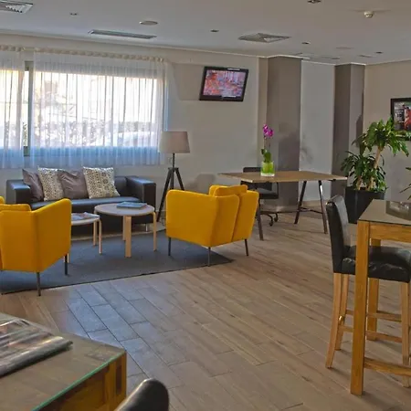 Hotel Yit Ciudad De