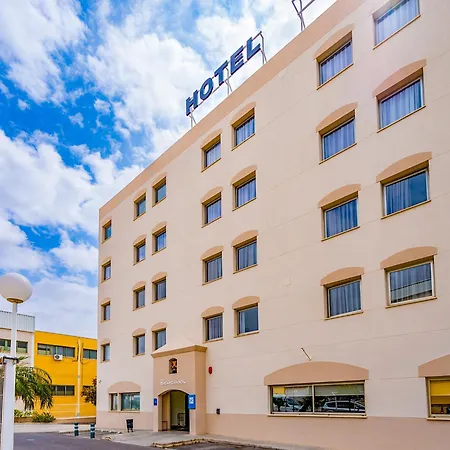 Yit Ciudad De Ξενοδοχείο Έλτσε