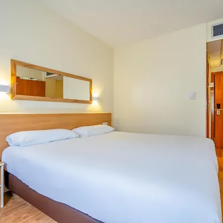 Hotel Yit Ciudad De