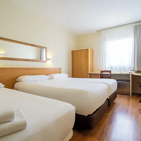 Ξενοδοχείο Yit Ciudad De 3*