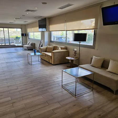 Yit Ciudad De 3* Έλτσε