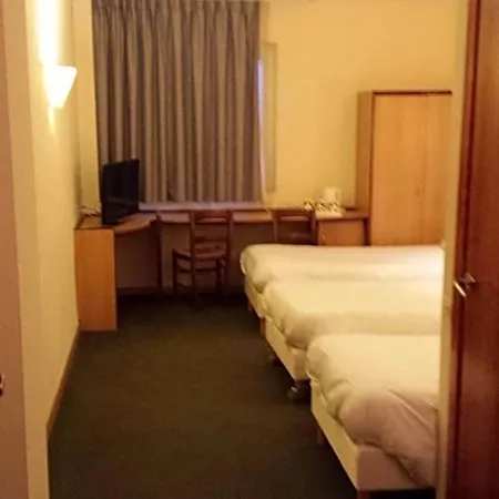 Hotel Yit Ciudad De 3*