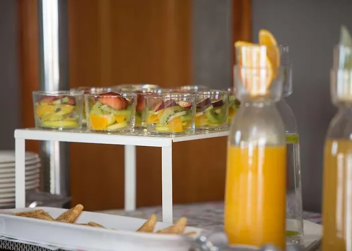 Hotel Yit Ciudad De 3*