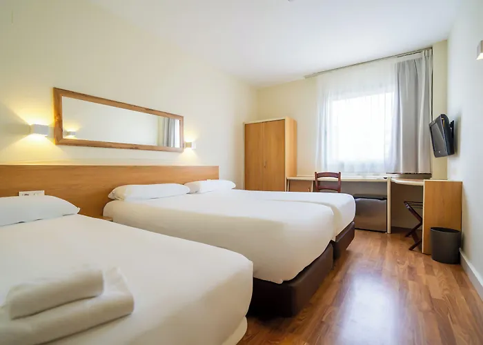 Hotel Yit Ciudad De 3*